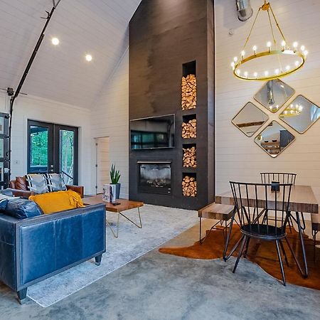 "The Barndo" 4Br Luxury Cabin, Hot Tub, Fire Pit, Bunks, Arcades, Playhouse! Broken Bow Buitenkant foto