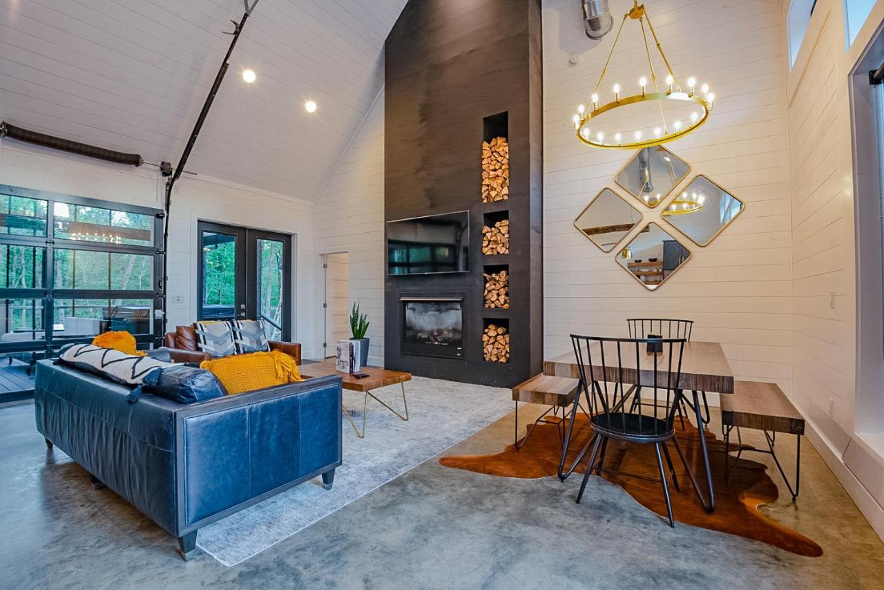 "The Barndo" 4Br Luxury Cabin, Hot Tub, Fire Pit, Bunks, Arcades, Playhouse! Broken Bow Buitenkant foto
