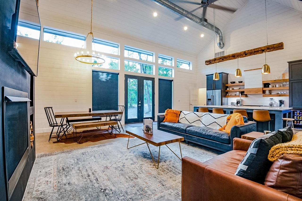 "The Barndo" 4Br Luxury Cabin, Hot Tub, Fire Pit, Bunks, Arcades, Playhouse! Broken Bow Buitenkant foto